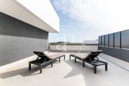 Luxury penthouse for rent in Sitges, Catalonia - Photo 2