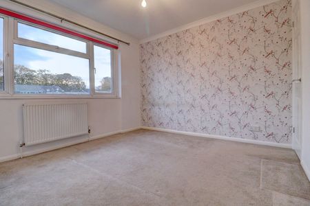 3 bedroom mid terraced house to rent - Photo 3