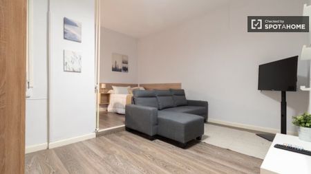 madrid, Community of Madrid 28009 - Photo 2