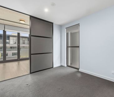 Waterfront Living in the Heart of Kingston Foreshore - Photo 6