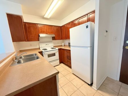 For Lease - 39 Oneida Crescent Unit# 308, Richmond Hill, Ontario - Photo 5