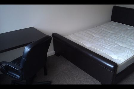 4 Bed Semi-Detached House, Templars Fields, CV4 - Photo 3