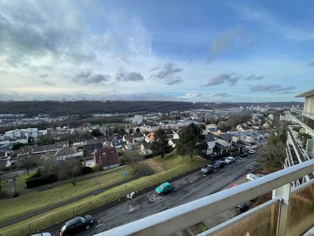 Location Appartement 1 pièce 48m² DEVILLE LES ROUEN 76250 - Photo 4