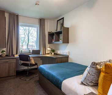 1 bedroom in a flat share to rent - Photo 6