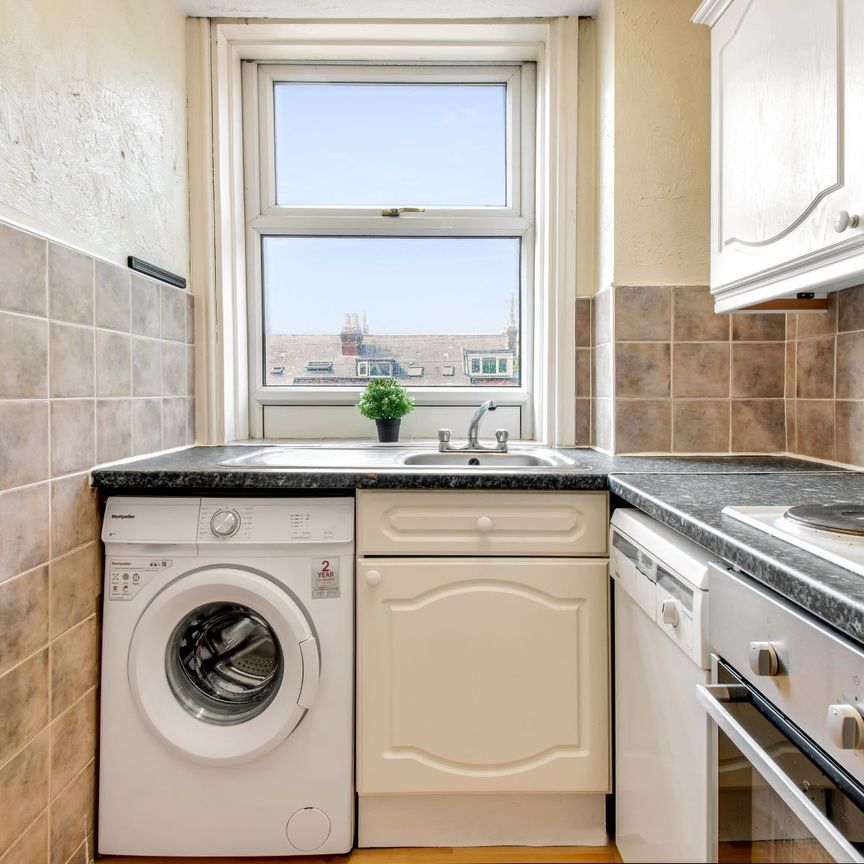 227 HYDE PARK ROAD Leeds - LS6 1AH - Photo 1