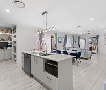 14 Meander Circuit, Holmview QLD 4207 - House For Rent | Domain - Photo 3