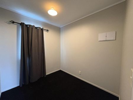Central Two Bedroom - Photo 3
