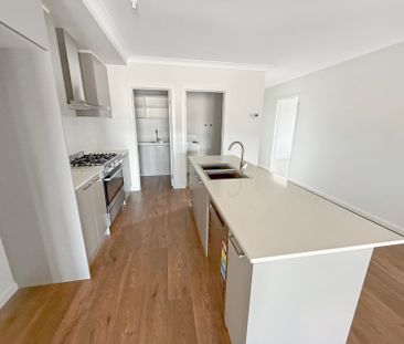 BRAND NEW 4 BEDROOM DUPLEX - Photo 6