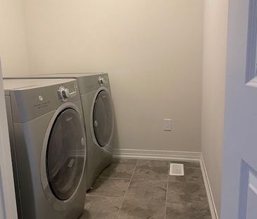 For Lease - 109 Yale Drive, Hamilton, Ontario - Photo 1