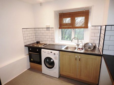 2 bedroom flat to rent - Photo 5