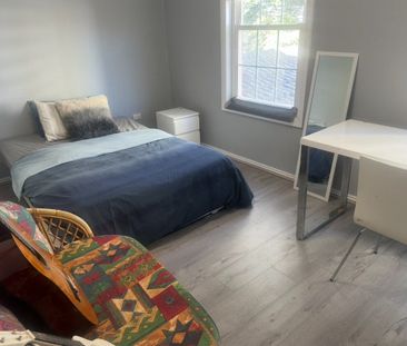 Castle Hill - Photo 6