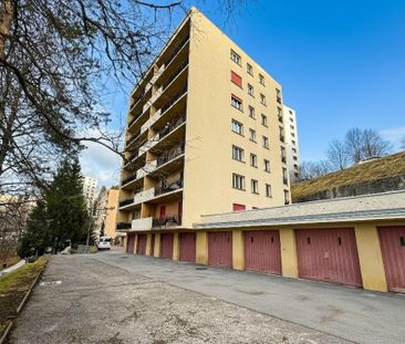 Superbe appartement 2.5 pièces entièrement rénové avec balcon - Photo 2