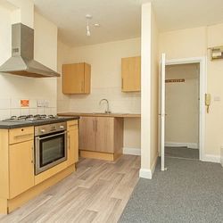 Foord Road South, Folkestone, CT20 1HJ, Kent - Photo 2