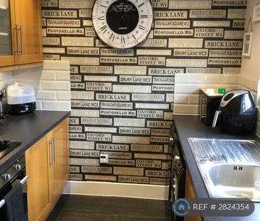 2 bedroom flat to rent - Photo 4