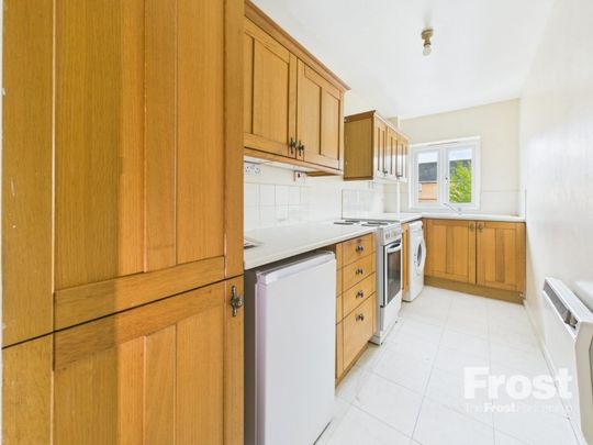 Maplin Park, Slough, Berkshire,SL3 - Photo 1