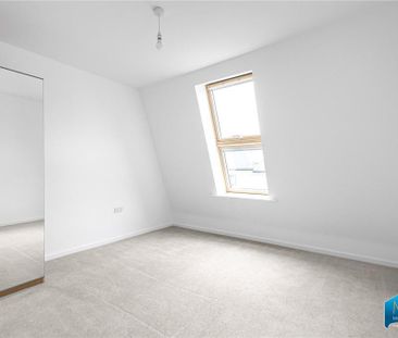 4 bedroom terraced house to rent - Photo 5