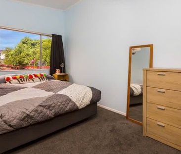 2 BR modern, double glazed near many local schools - Photo 3