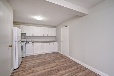 Hillcrest Apartments - Photo 5