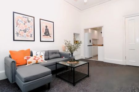 2Bedrooms, 1Bathrooms - Photo 5