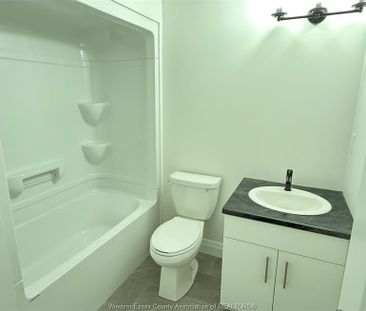 For Lease - 450 MILL Unit# 2, Windsor, Ontario - Photo 5