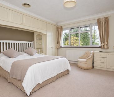 Ash, Aldershot - Photo 4