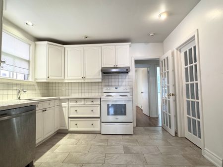 For Lease - 391 Glengarry Avenue, Toronto, Ontario - Photo 2