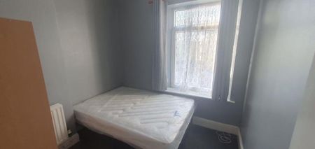 4 Bed Terraced House, Hanham Road, BS15 - Photo 4