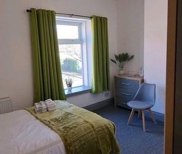 1 bedroom in a house share to rent - Photo 4