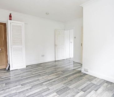 Studio to rent - Photo 6