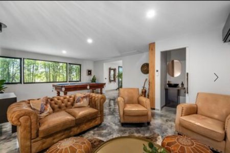 5 Lawrance Grove, - Photo 5