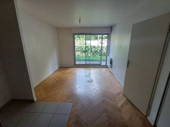 location Appartement T2 DE 44.19m² À LE CHESNAY - Photo 1