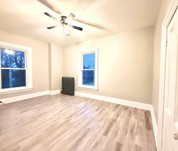 For Lease - 212 Bradford Street Unit# MAIN, Barrie, Ontario - Photo 3