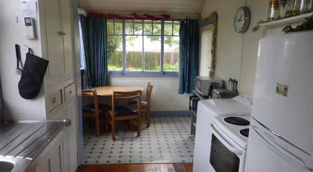 ** BACK UNIT IN CHARACTER VILLA ** - Photo 1