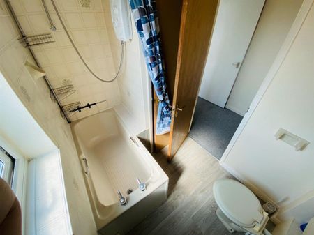 Godfrey Court, Longwell Green, BS30 - Photo 4