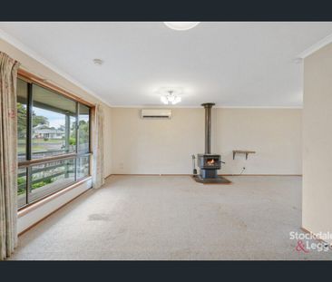 Located in the Heart of Cowes - Walk to Everything - Photo 1