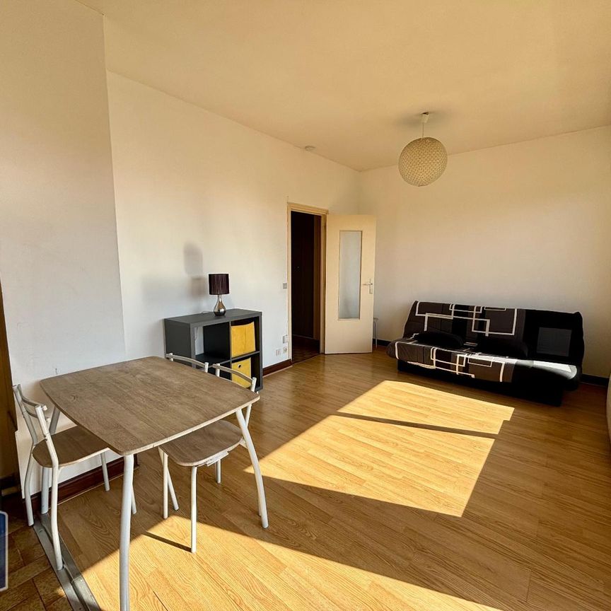Location Appartement 1 pièce 23m² CHATEAUROUX 36000 - Photo 1