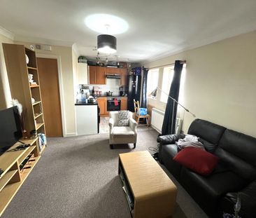 One Bedroom Flat - Photo 6