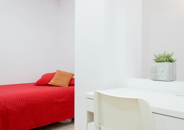 Carrer de Puig i Valls, Barcelona, Catalonia 08028