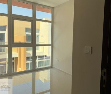 Ready to Move In | Close to Pool | Cozy - Photo 4