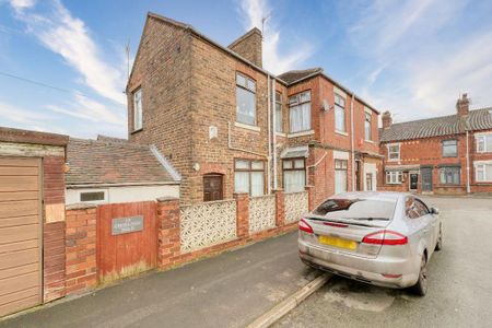 1 bedroom flat to rent - Photo 2