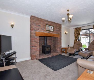 4 bedroom detached house to rent - Photo 1