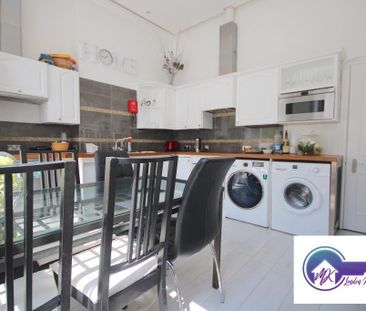 1 bedroom in a flat share to rent - Photo 1