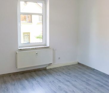 Auerbach im Erzgebirge - Geräumige 2-Raum-Wohnung im 1. Geschoss! - Photo 2