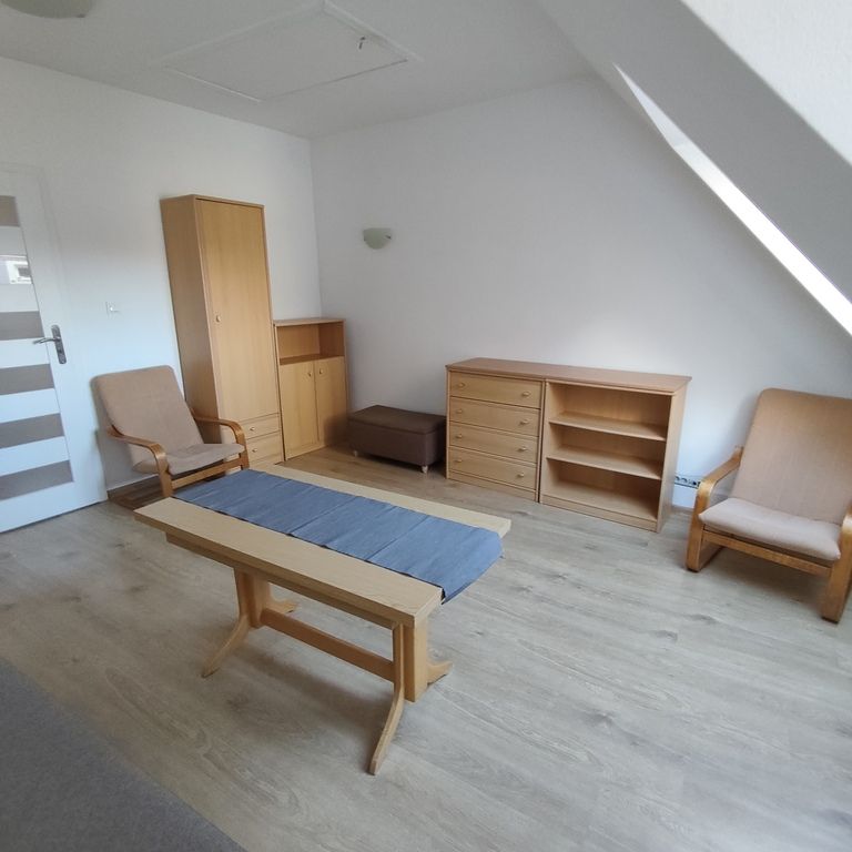 Podzamcze 2-pok. mieszkanie z niezależną kuchnią - Zdjęcie 1