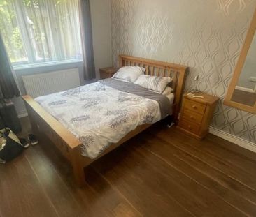 1 Bedroom Flat To Let - Photo 2
