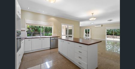 Spacious Low-Set 4 Bedroom Family Home - Photo 3