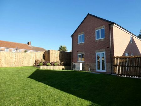 Detached house to rent on - Photo 5