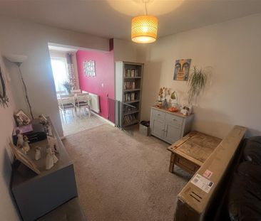 Jordan Avenue, Stretton, BURTON-ON-TRENT - Photo 3