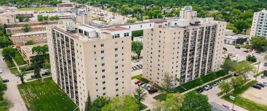 Oakland Gardens I | 220 Oakland Ave., Winnipeg - Photo 1