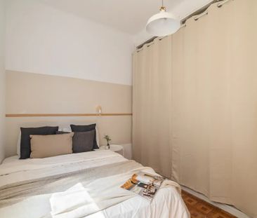 Carrer de Mallorca, Barcelona, Catalonia 08026 - Photo 2